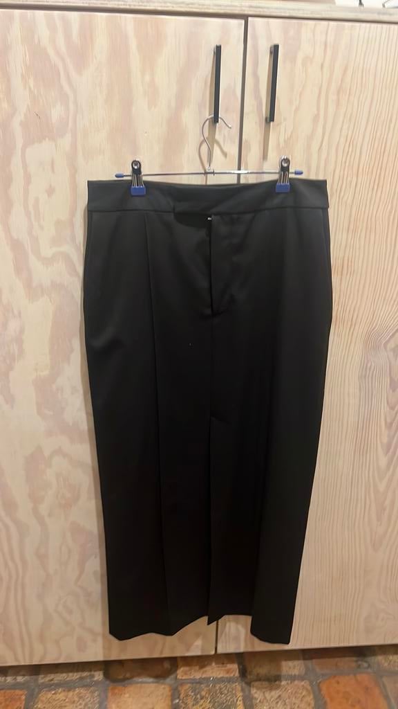 Halflange zwarte strakke rok van Rohé maat 38, Kleding | Dames, Rokken, Ophalen of Verzenden, Zo goed als nieuw, Maat 38/40 (M)