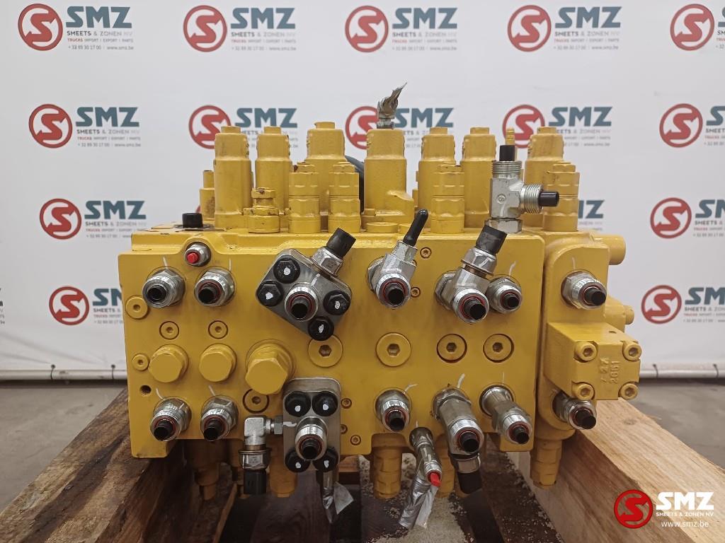 Main valve control Caterpillar, Articles professionnels, Machines & Construction | Pièces