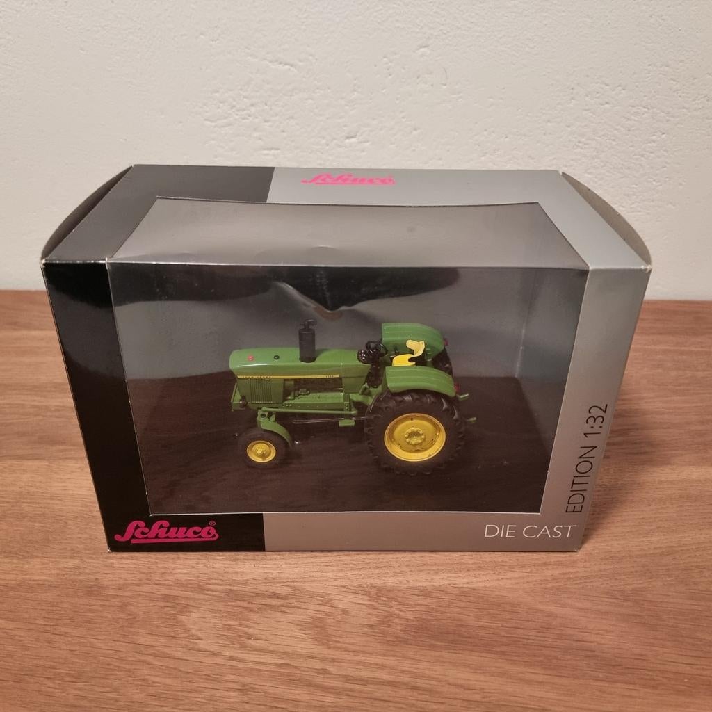 John Deere 3120 Schuco, Hobby en Vrije tijd, Modelauto's | 1:32, Ophalen of Verzenden, Nieuw, Tractor of Landbouw, Schuco