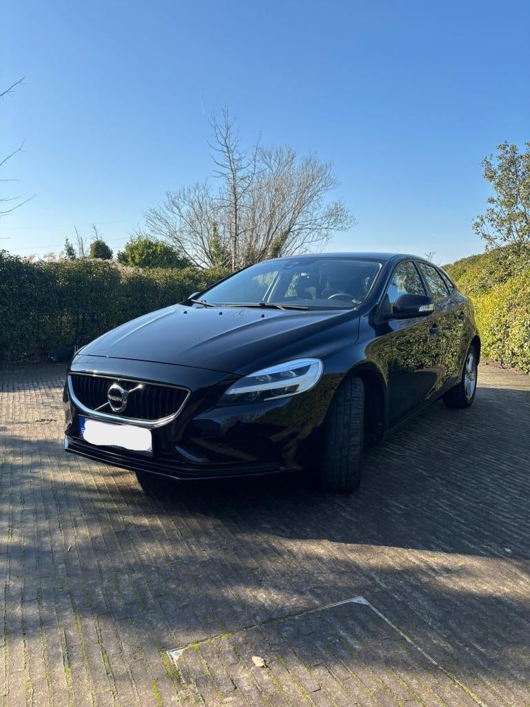 Te Koop: Volvo V40 – In Zeer Goede Staat!, Autos, Volvo, Achat, Boîte manuelle, Noir, 5 portes