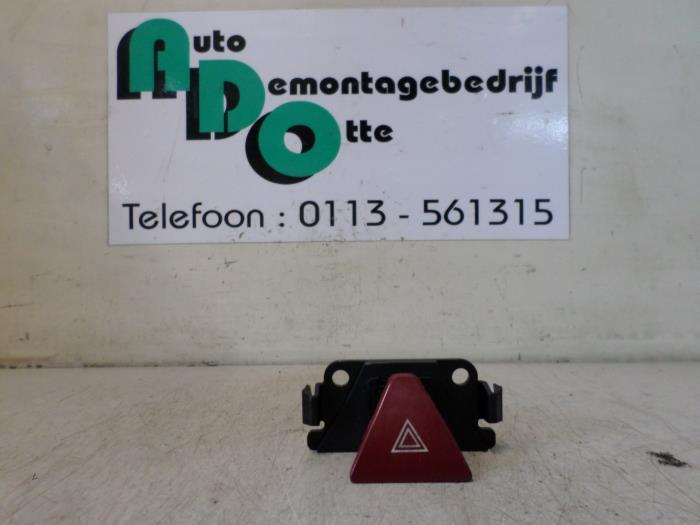 Commutateur éclairage d'urgence d'un Peugeot 307, Autos : Pièces & Accessoires, Tableau de bord & Interrupteurs, Peugeot, Utilisé