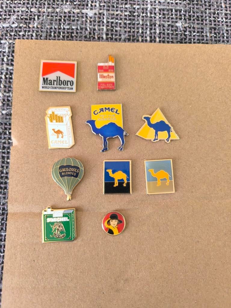 Pinnetjes reclame sigaretten, Verzamelen, Ophalen of Verzenden, Zo goed als nieuw, Merk, Speldje of Pin