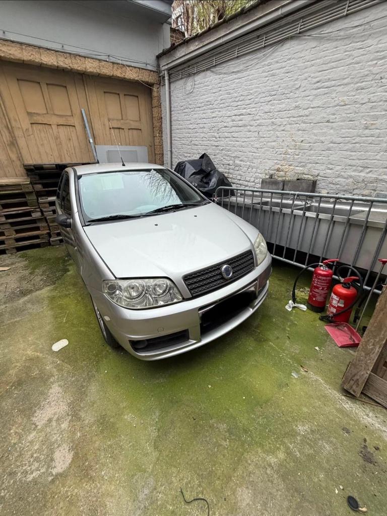 Voiture Fiat Punto 1.2 Essence 2003 180000km, Autos, Fiat, Achat, Entreprise, Punto, Essence