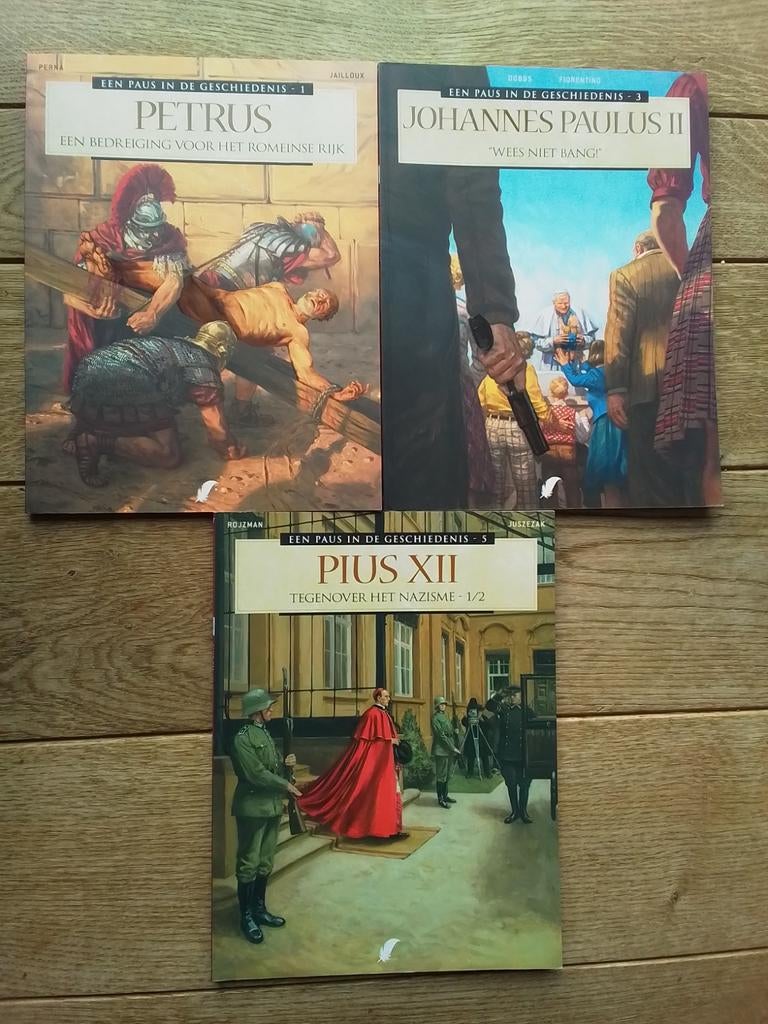 Een paus in de geschiedenis  nrs 1 en 3   sc, Ophalen of Verzenden, Zo goed als nieuw