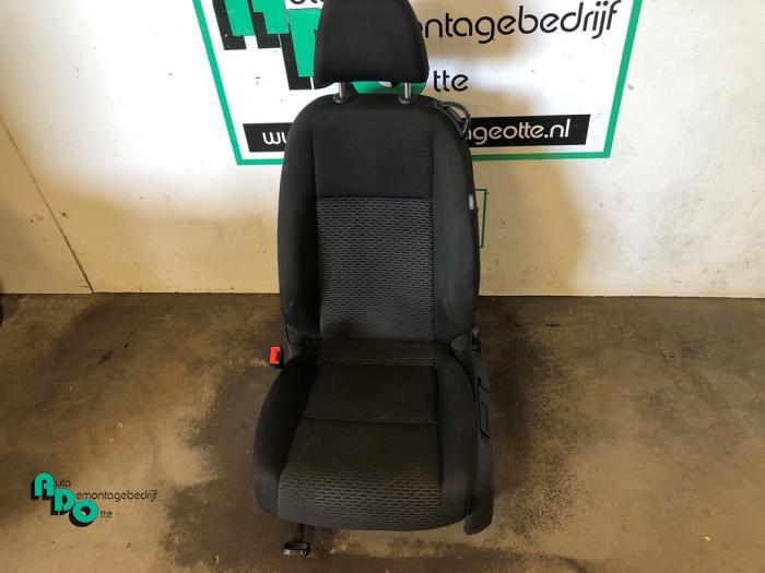 Siège gauche d'un Volkswagen Golf (Golf 09-), Volkswagen, -, 3 mois de garantie, Utilisé
