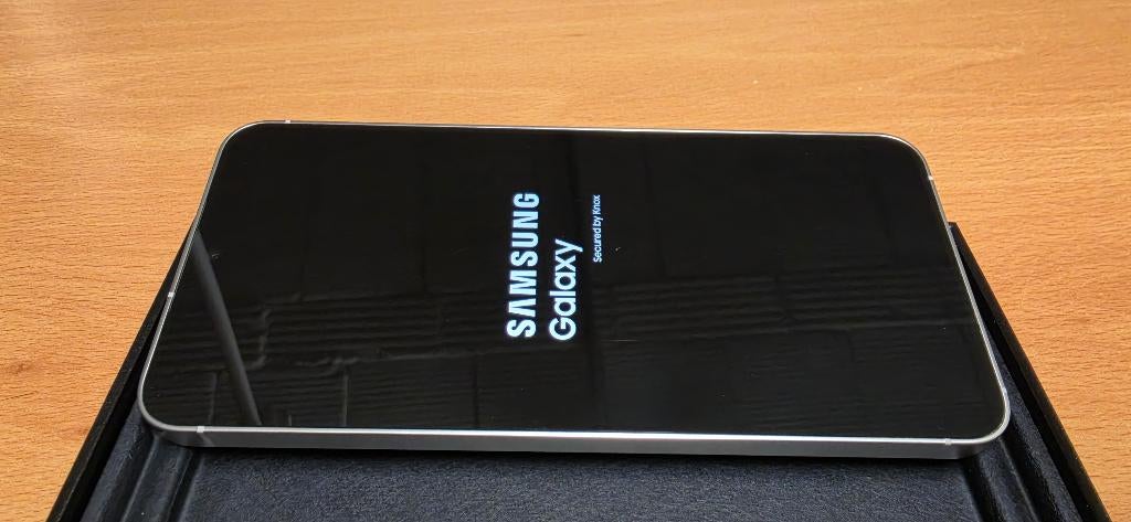 A vendre Samsung Galaxy S24 encore sous garantie, Télécoms, Enlèvement ou Envoi, Galaxy S24, Comme neuf, Blanc