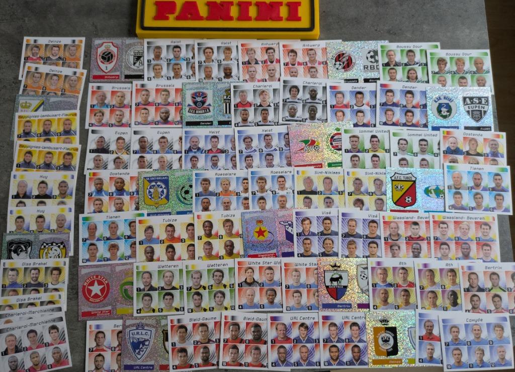 PANINI FOOTBALL 2012  70X STICKERS : NRS 417 TEM 500, Verzenden, Nieuw