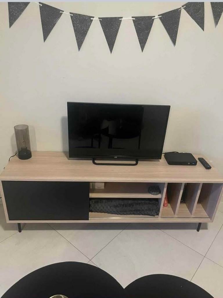 Meuble TV 
Largeur 160 cm
Hauteur 50 cm, Maison & Meubles, Armoires | Mobilier de télévision, Enlèvement, Comme neuf