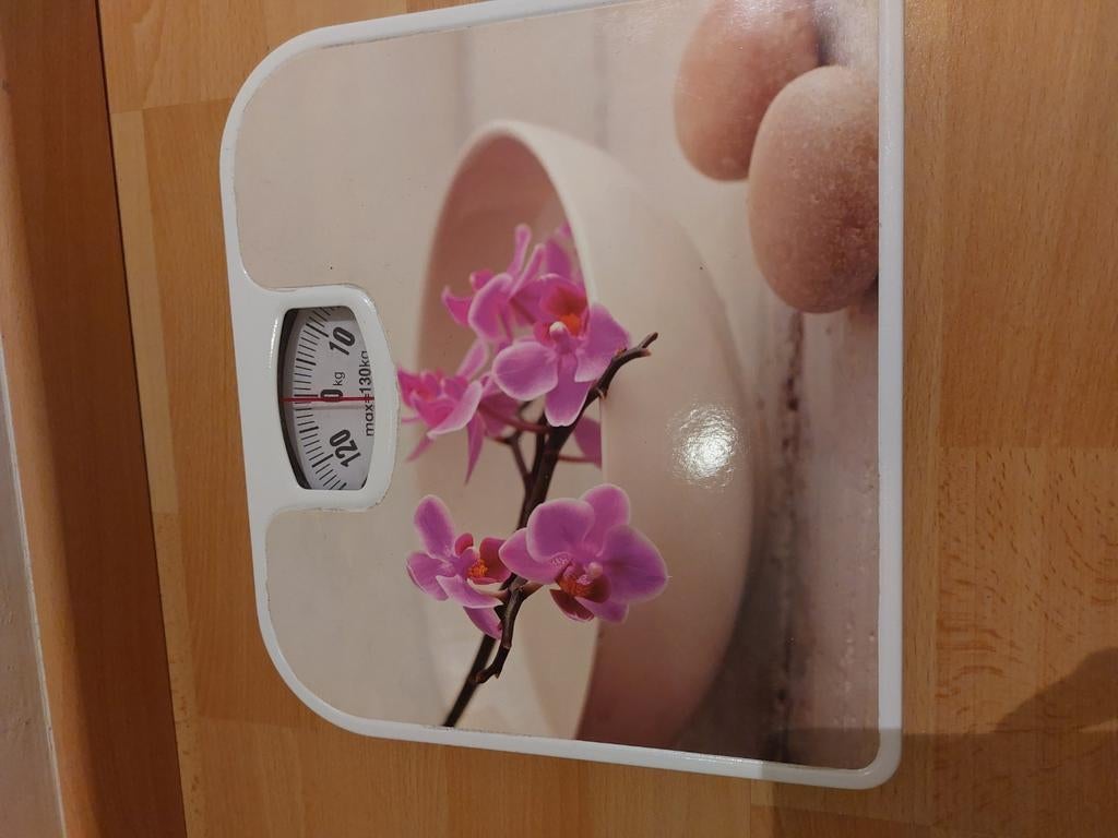 Pèse personne, Enlèvement, Neuf