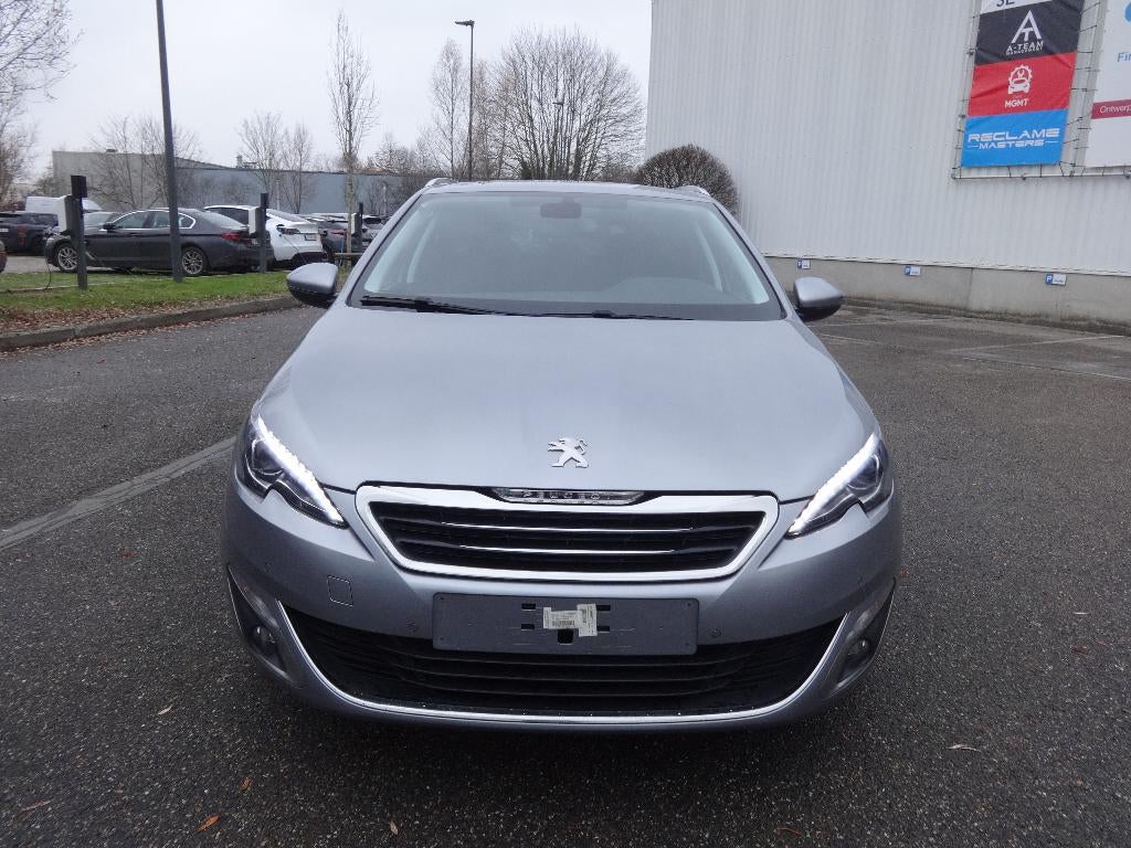 Peugeot 308 308 SW 130 ch Allure, LED 100000 km, Autos, Peugeot, Particulier, ABS, Caméra de recul, Airbags, Air conditionné, Bluetooth