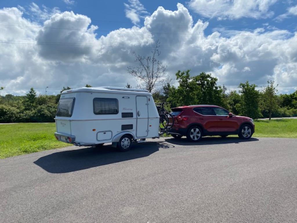 Eriba Touring 320 Familia, Jusqu'à 4 m, 750 - 1000 kg, Particulier, Siège standard