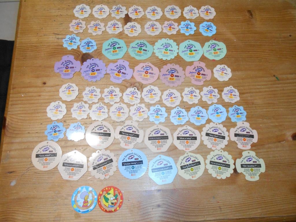 Flippos Lot 65 Pogs Croky The Simpsons années 96/97 (+ 17 ), Collections, Enlèvement, Flippos en vrac