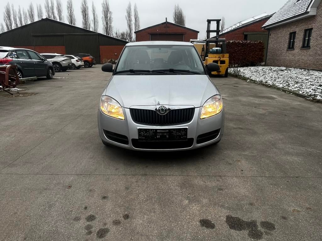 SKODA FABIA 1.2 BENZINE VAN 2010 MET 130DKM, Autos, Argent ou Gris, Achat, Entreprise, Boîte manuelle