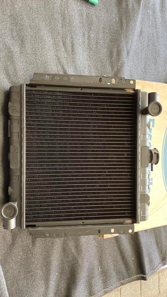 Radiateur Ford Taunus MK2/3 OHC.