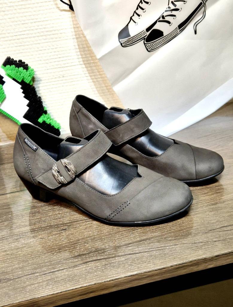 Choussure Escarpin Mephisto femme, modèle Vickie Taille 38, Vêtements | Femmes, Chaussures, Enlèvement ou Envoi, Escarpins, Comme neuf