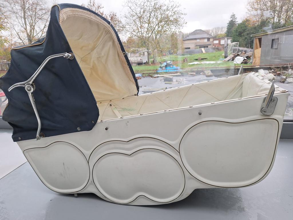 Wieg (antiek), Kinderen en Baby's, Babywiegjes en Ledikanten, Ophalen, Zo goed als nieuw, Wieg