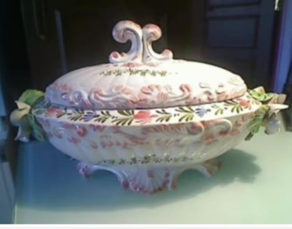 Magnifique soupière en porcelaine Bassano PRW 941, Antiquités & Art, Enlèvement ou Envoi