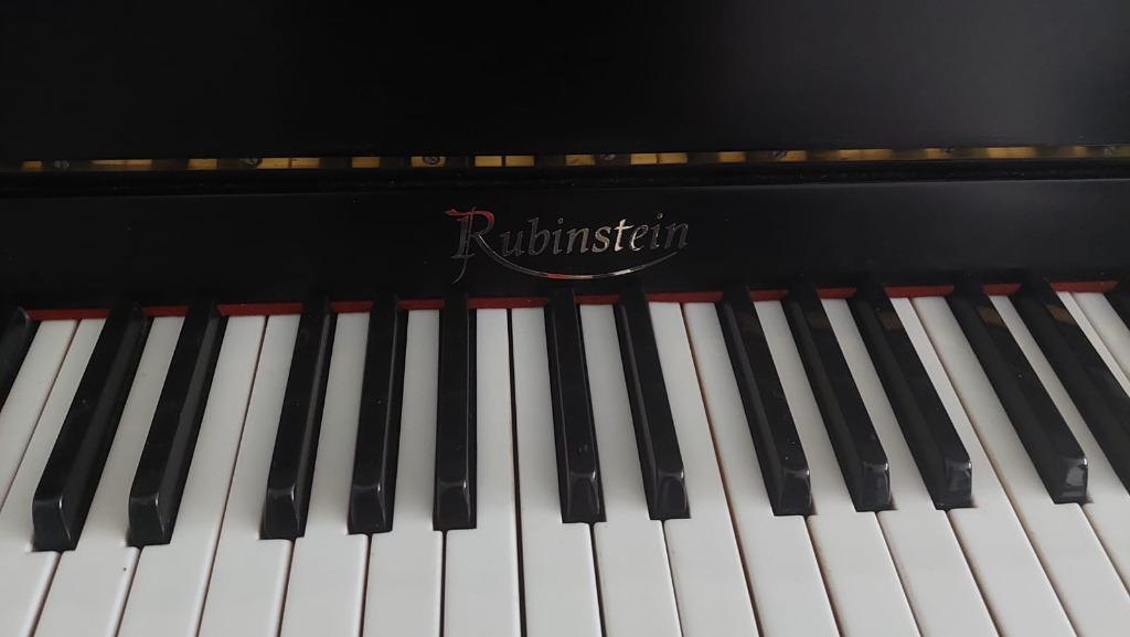 Piano - Rubinstein (incl. bankje), Muziek en Instrumenten, Piano's, Zo goed als nieuw, Piano, Zwart, Ophalen