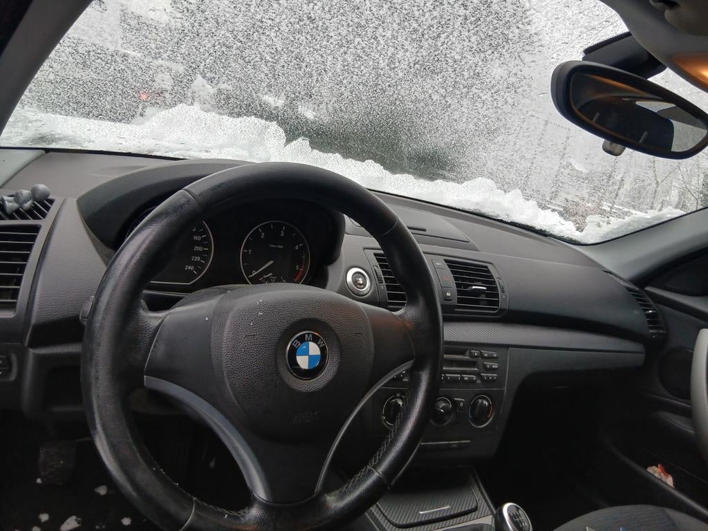 Tableau de bord bmw série 1 e81 e82 e87 e88 avec ou sans gps, Autos : Pièces & Accessoires, Tableau de bord & Interrupteurs