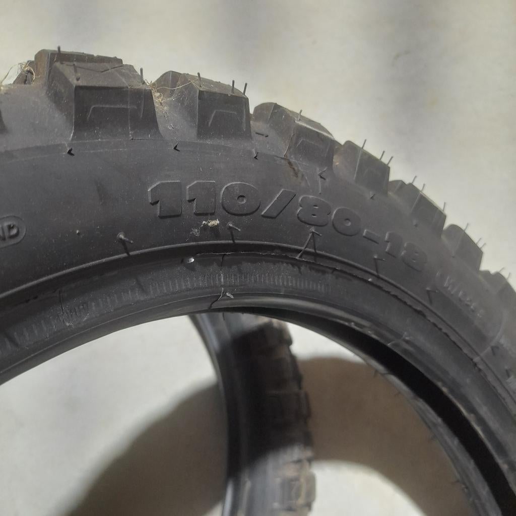 Pneus de cyclomoteur 50cc, Motos, Enlèvement