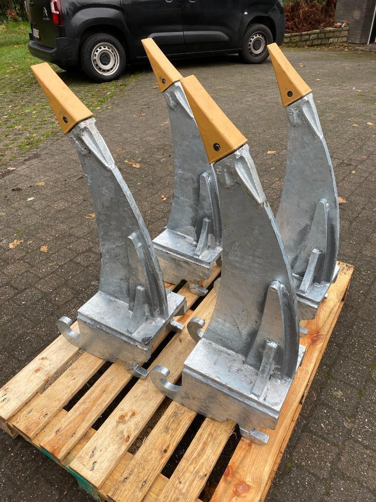 -ripper minigraver cw05  CW10 opbreektand, Ophalen