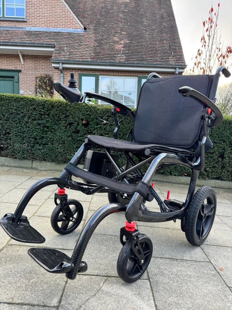 Chaise roulante électrique ultraléger carbone- Haut de gamme, Divers, Enlèvement ou Envoi, Pliant, Neuf, Fauteuil roulant électrique