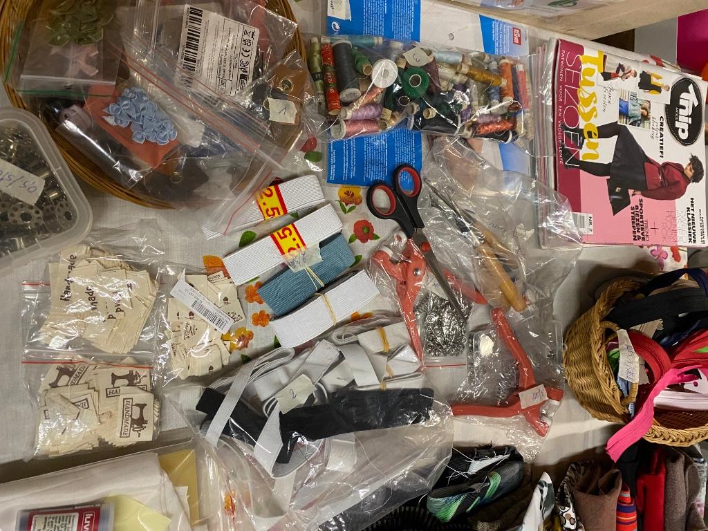 Naaigerief, fournituren, Hobby en Vrije tijd, Naaien en Fournituren, Ophalen