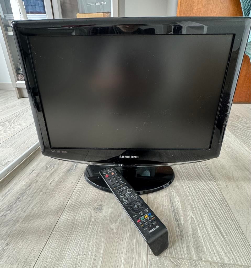 Samsung 48cm tv- of computerscherm, Ophalen, Zo goed als nieuw, Samsung