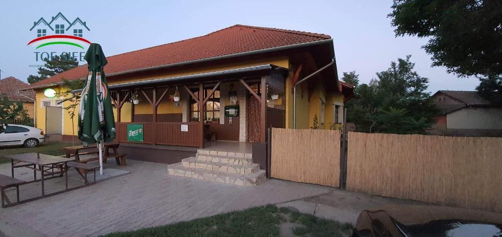 Te koop in Hongarije - Tiszaroff (idn230203), Dorp, Overige soorten, 5 kamers, Overig Europa