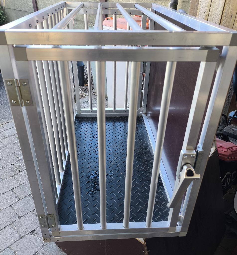 Bench voor kleine/ middelgrote hond.Nieuw.Huiskamer kennel., Dieren en Toebehoren, Hondenbenches, Ophalen, Nieuw