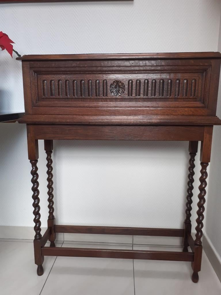 Antieke hoge plantenbak (meubel), Ophalen