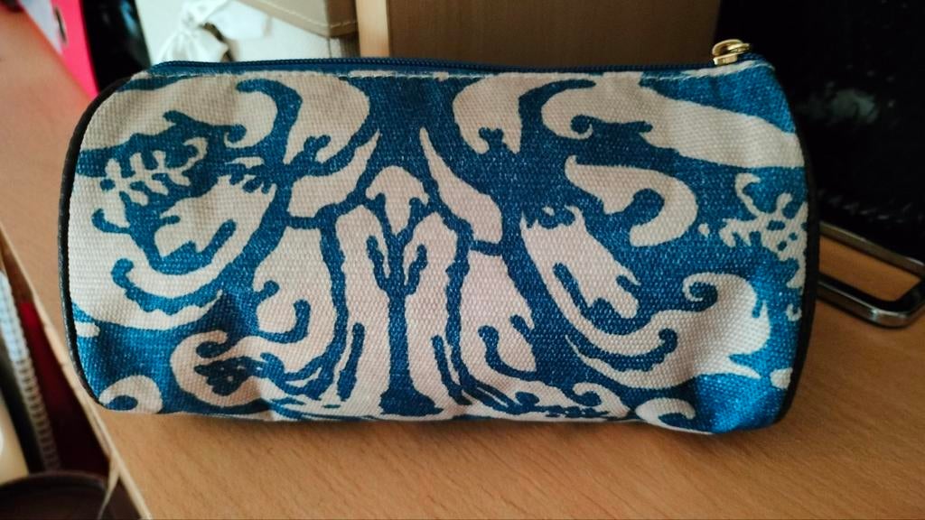 Estée Lauder make-up of school-etui. Nieuw !, Ophalen of Verzenden