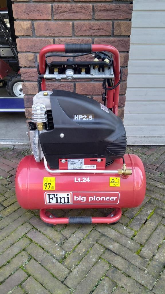 Fini big pioneer compressor, Neuf, Moins de 25 litres, Enlèvement, 6 à 10 bars