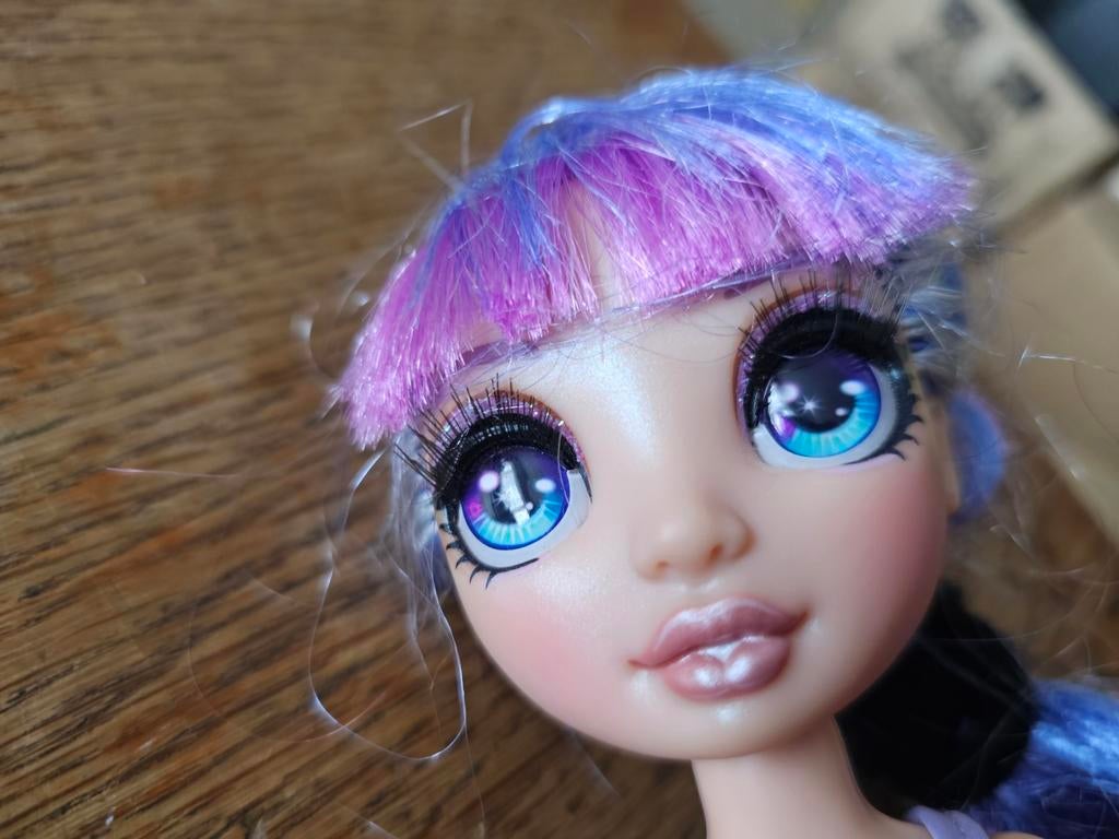 Poupée rainbow high doll violet, Collections, Enlèvement ou Envoi, Comme neuf, Poupée