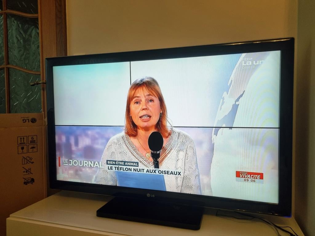 Télévision LG LED 49 pouces – Excellent état avec support, Enlèvement, LED, LG