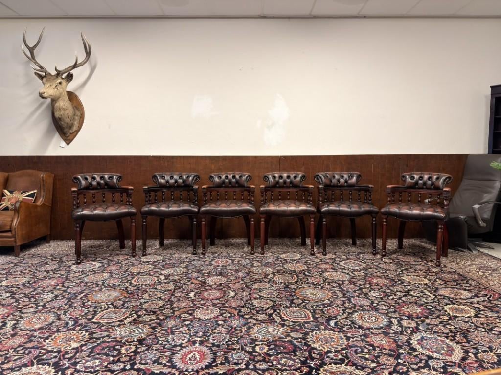 Set Klassiek Engelse Chesterfield Stoelen, Enlèvement ou Envoi