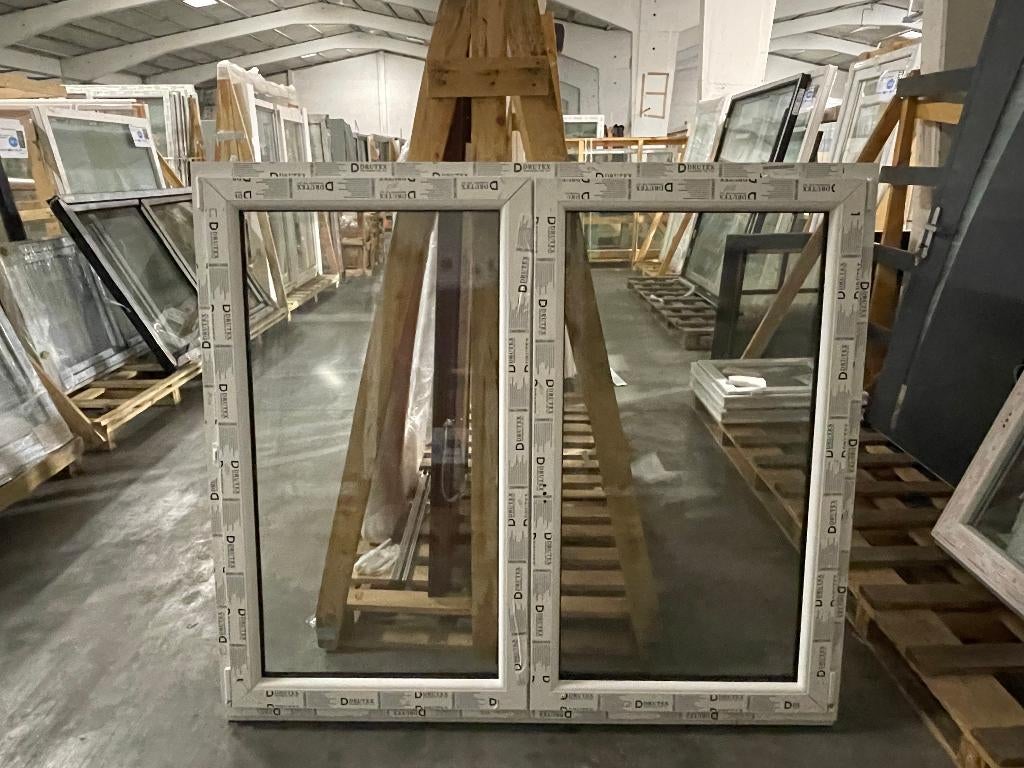 Fenêtres à double inclinaison en PVC, PRIX NÉGOCIABLE !, Bricolage & Construction, Châssis & Portes coulissantes, Comme neuf, Châssis de fenêtre