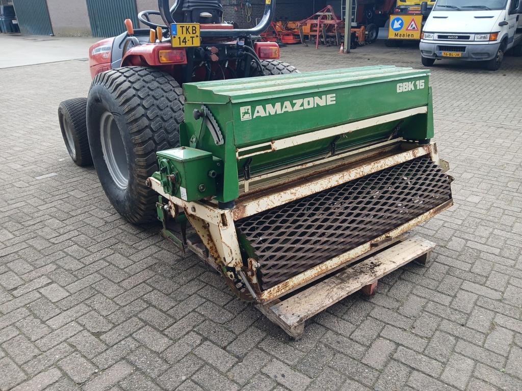 Graszaaimachine zaaimachine Amazone gnk 15, Enlèvement