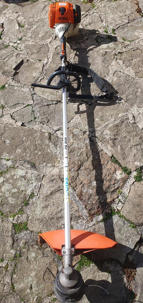 STIHL debroussailleuse, Jardin & Terrasse, Enlèvement, Utilisé, 30 à 50 cm, Stihl