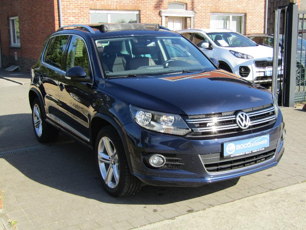 Vw Tiguan 1.4 TSI R-Line Met 64 000km, Auto's, Volkswagen, Voorwielaandrijving, 4 cilinders, 149 g/km, Blauw