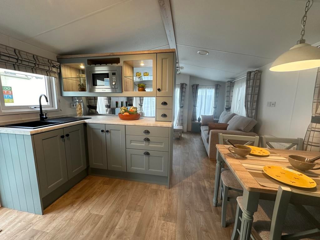 STOCK-LUXE ATLANTA COUNTRY 1100x370/2 - CONFORT DE LA MAISON, Caravanes & Camping, Caravanes résidentielles, Jusqu'à 6