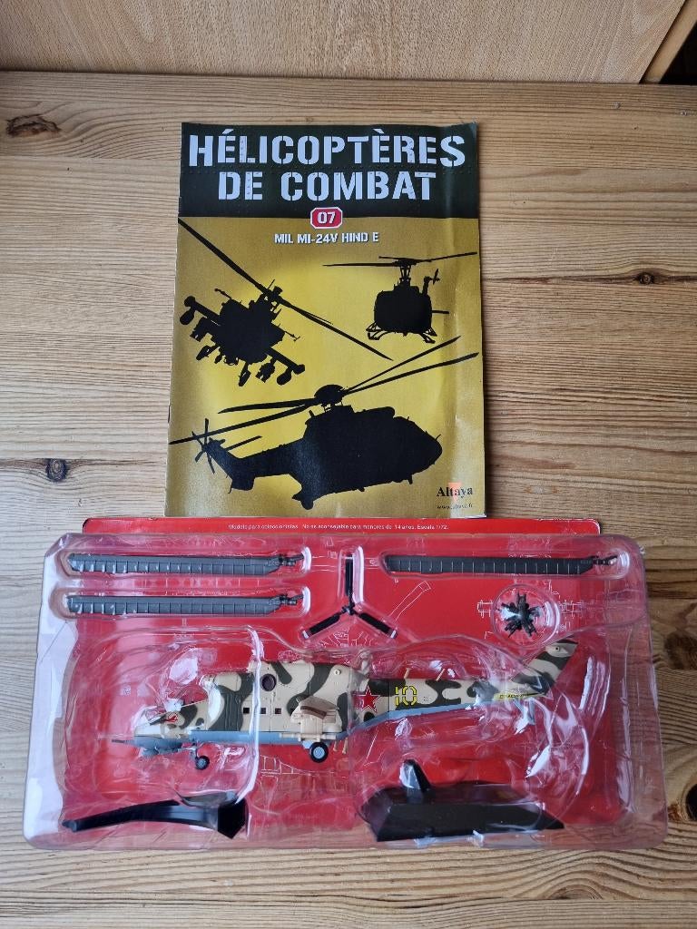 Hélicoptères de combat MIL MI-24V HIND E, Verzamelen, Militaria | Algemeen, Ophalen of Verzenden, Luchtmacht, Miniatuur of Beeldje