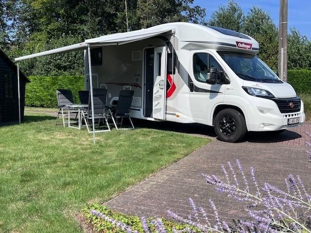Challenger 337GA VIP Edition–Automaat(2021)–Incl uitrusting, Caravans en Kamperen, Mobilhomes, Particulier, tot en met 6, Half-integraal