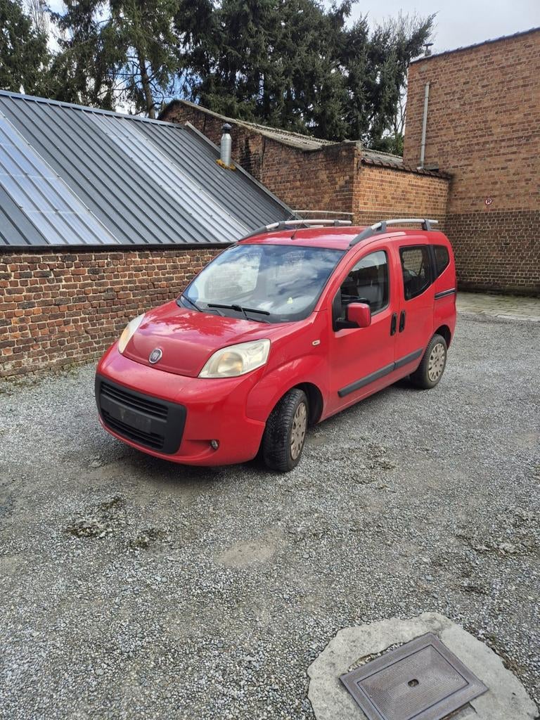 Fiat Qubo 1.3 diesel automatique roule super bien 2010, Autos, Fiat, Rouge, Achat, 5 portes, Particulier
