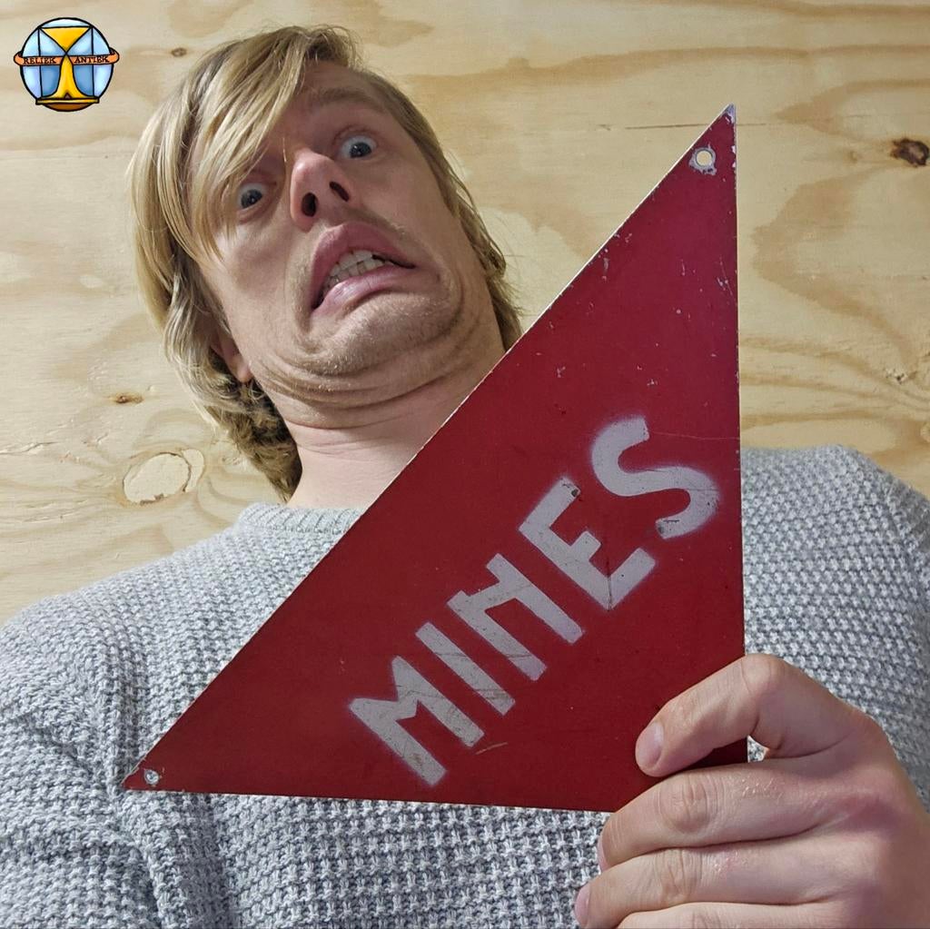 Uniek metalen vintage  'MINES' waarschuwingsbord mijnen, Ophalen of Verzenden