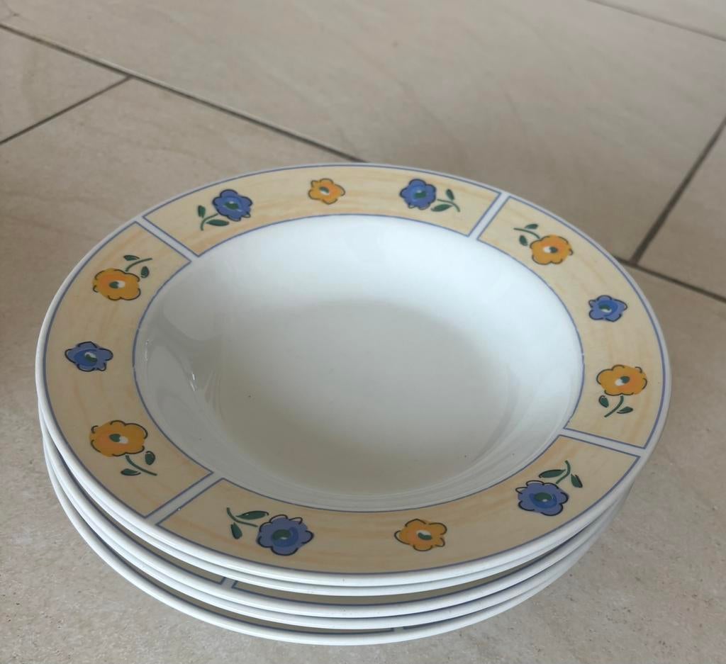 6 grote diepe borden, Ophalen of Verzenden, Bord(en)