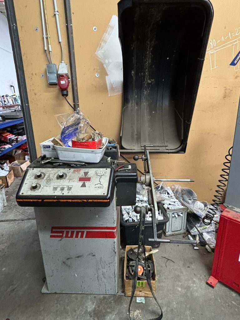 Équilibreuse de roues professionnelle SUN CWB 1705, Ophalen, Zo goed als nieuw