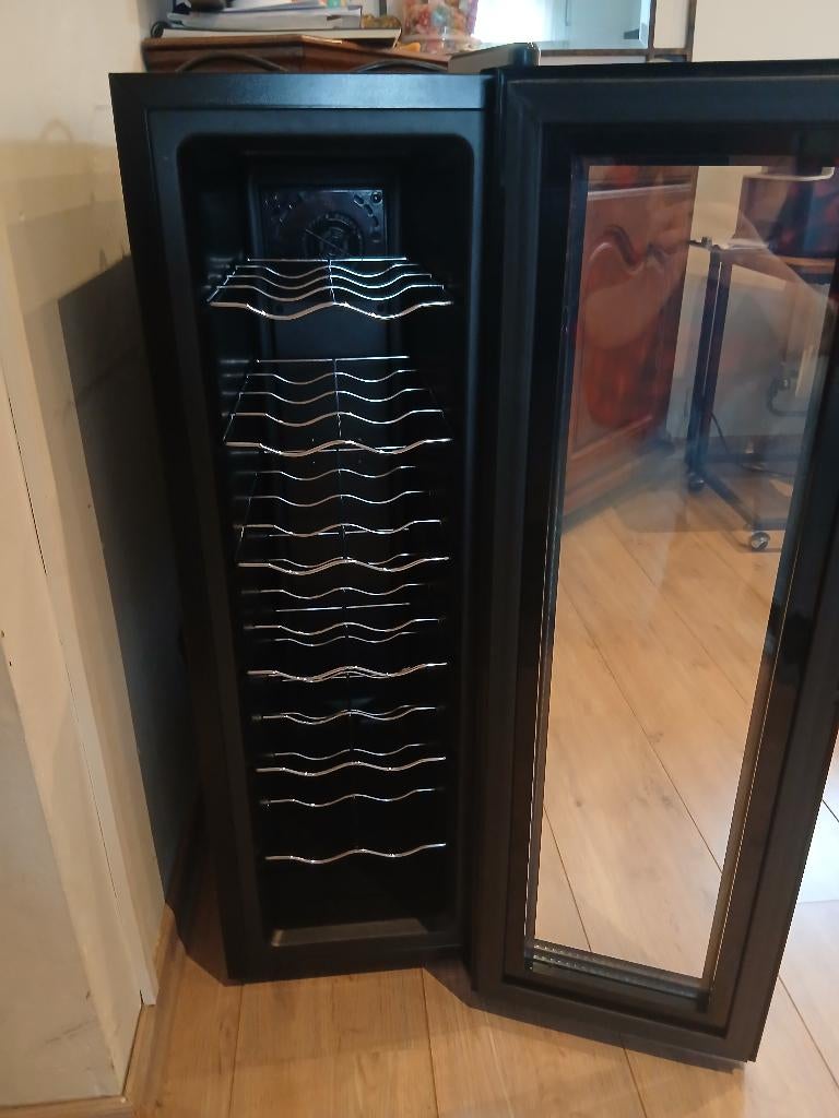 Wijnfrigo Klarstein, Ophalen, Zo goed als nieuw