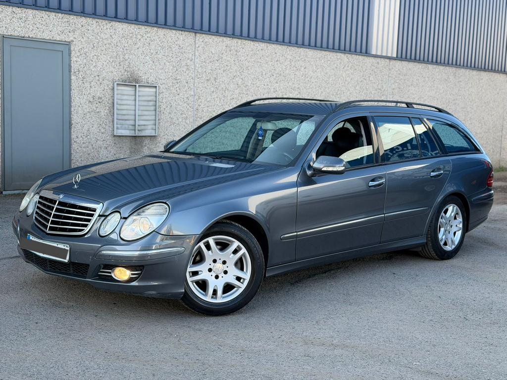 Mercedes-Benz E 220 Avantgarde FaceLift Automaat NaviPro!*, Auto's, Mercedes-Benz, Automaat, Bedrijf, 5 deurs, Euro 4