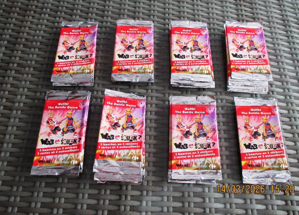 32 st. Walibi -The Battle Game (3 kaarten en 2 stickers), Overige supermarkten, Ophalen of Verzenden